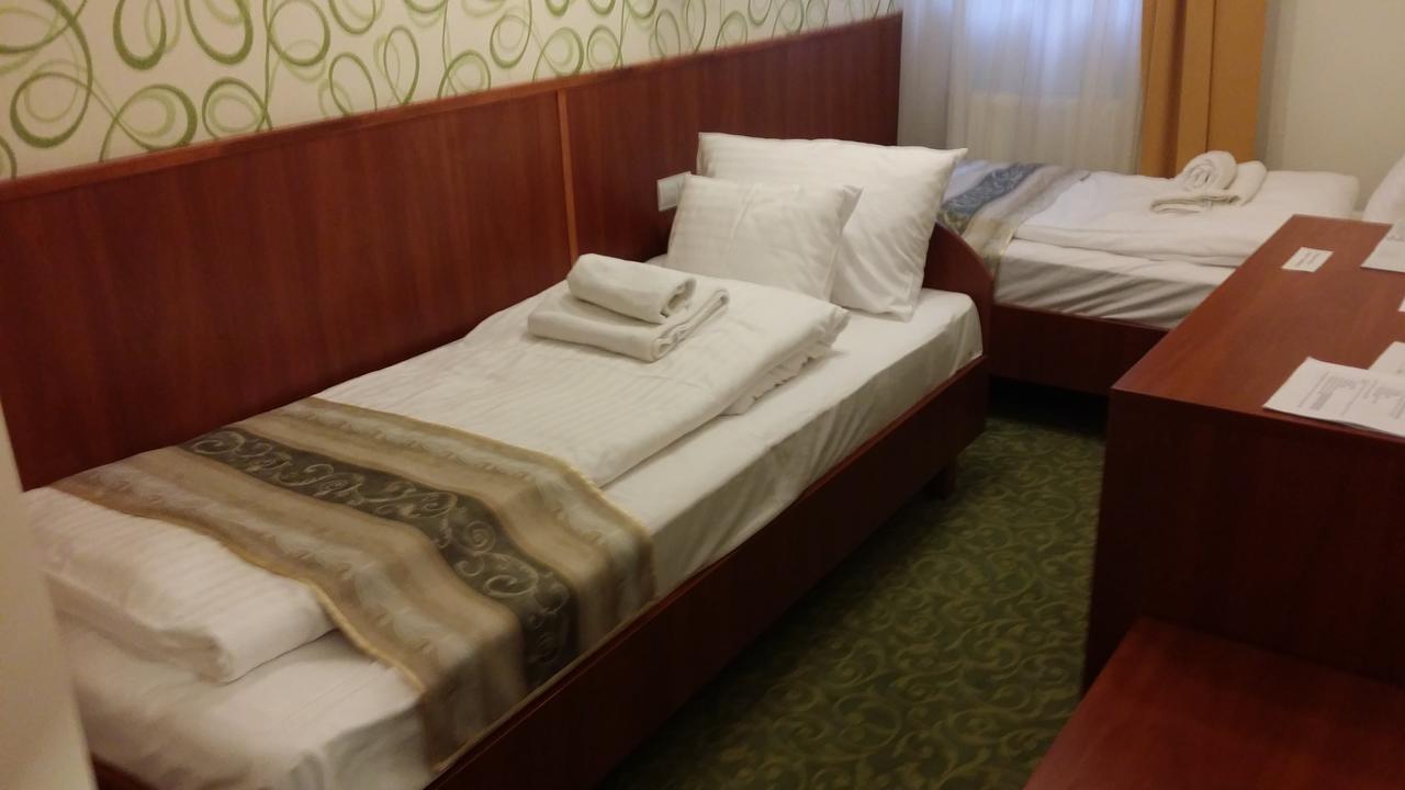 Partium Hotel แซแก็ด ภายนอก รูปภาพ